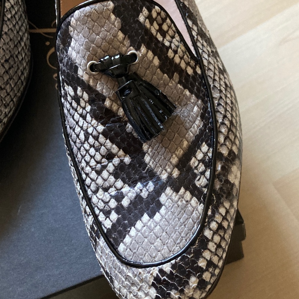 J. Crew Charlie Snakeskin Pattern Loafers - Black and Ivory Sz 10 - Picture 2 of 7
